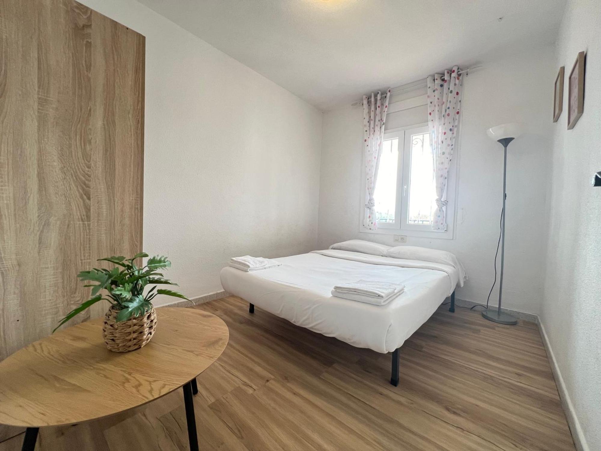 Apartamento Gran Lago Con Vistas Al Canal เอมปูเรียบราบา ภายนอก รูปภาพ