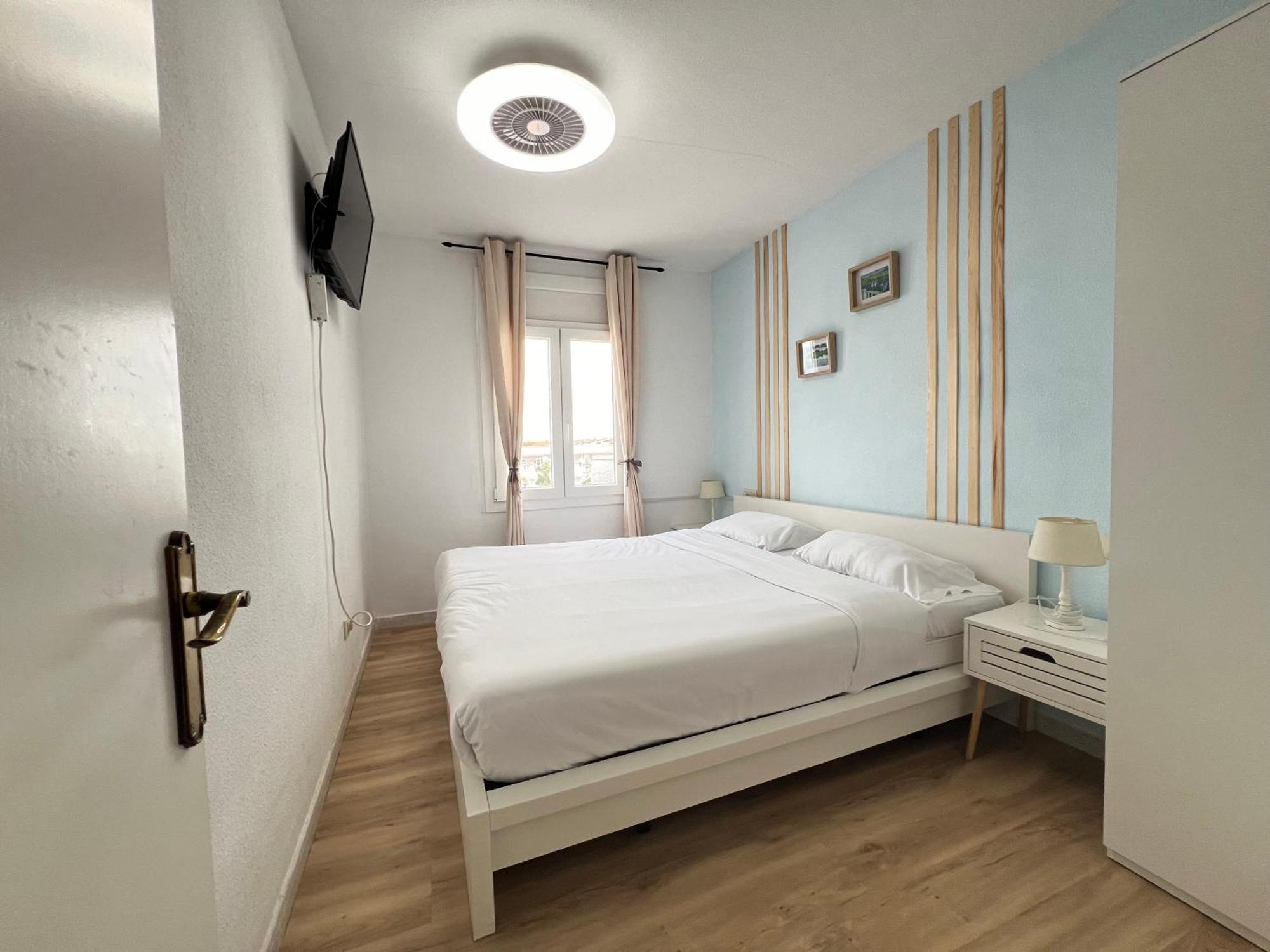 Apartamento Gran Lago Con Vistas Al Canal เอมปูเรียบราบา ภายนอก รูปภาพ
